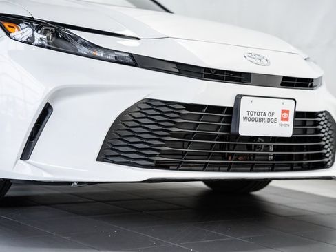 Used 2025 Toyota Camry LE image 12