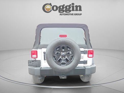 Used 2015 Jeep Wrangler Unlimited Sport image 5