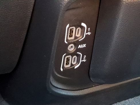 Used 2022 RAM 1500 Big Horn AWD/4WD image 25