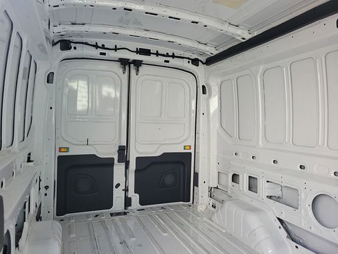 Used 2024 Ford Transit 250 148 Medium Roof RWD image 11