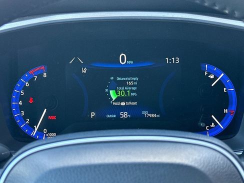 Used 2022 Toyota Corolla Cross XLE image 18