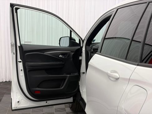 Used 2021 Honda Passport Sport image 11