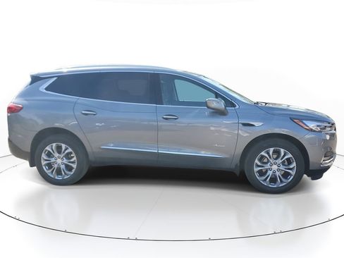 Used 2019 Buick Enclave Avenir image 3
