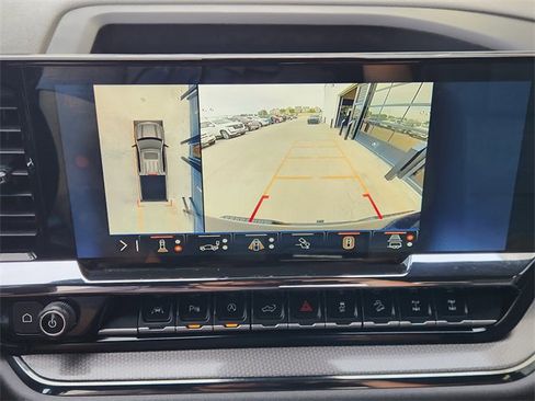 Used 2024 Chevrolet Silverado 1500 ZR2 w/ Technology Package AWD/4WD image 6