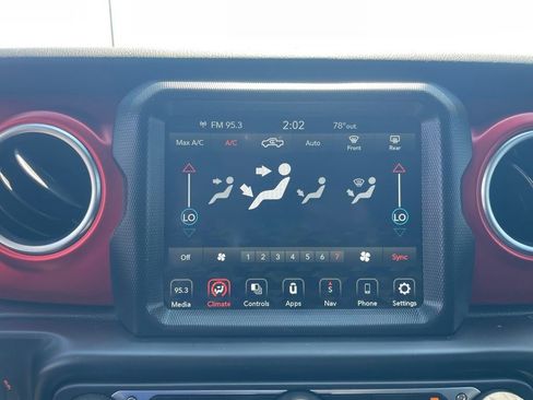 Used 2022 Jeep Gladiator Rubicon AWD/4WD image 27