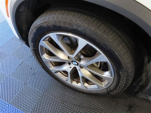 Used 2024 BMW X5 sDrive40i w/ Premium Package RWD image 29
