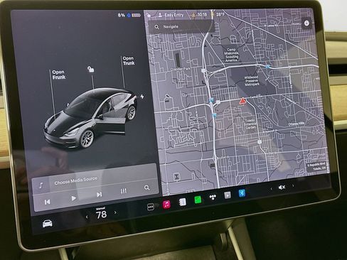 Used 2018 Tesla Model 3 Long Range image 17