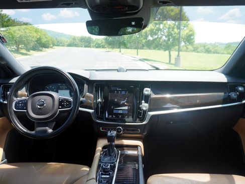 Used 2018 Volvo S90 T6 Momentum w/ Convenience Package image 23