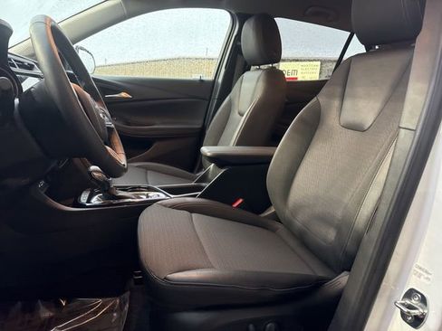 Used 2023 Buick Encore GX Select w/ Safety Package II image 21