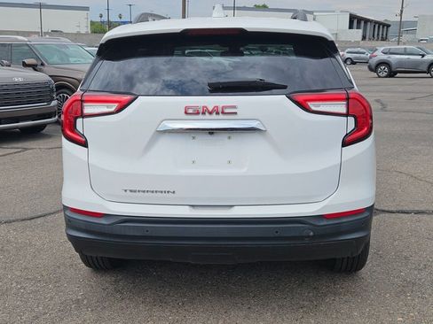 Used 2022 GMC Terrain SLE w/ Driver Convenience Package FWD image 6