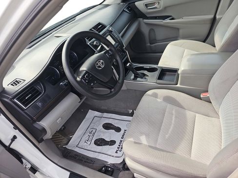 Used 2016 Toyota Camry LE FWD image 13