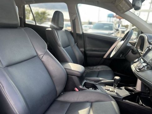 Used 2015 Toyota RAV4 Limited image 25