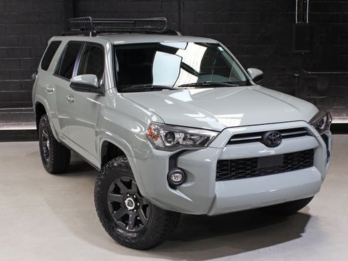 Used 2022 Toyota 4Runner Trail Special Edition AWD/4WD image 9