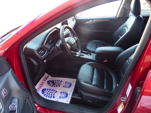 Used 2020 Ford Escape SEL image 19