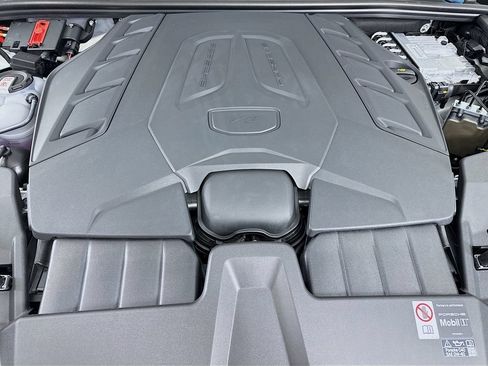 Certified 2026 Porsche Cayenne Turbo GT AWD/4WD image 33