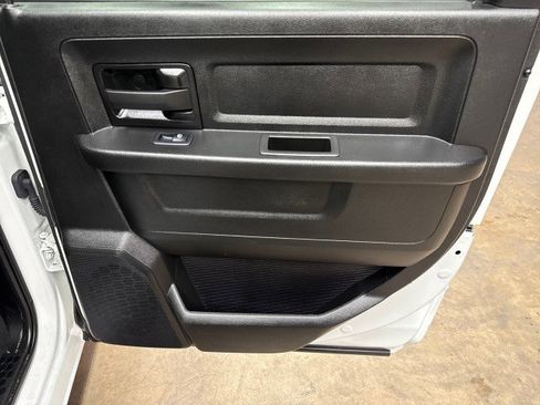 Used 2024 RAM 3500 Tradesman w/ Chrome Appearance Group image 28