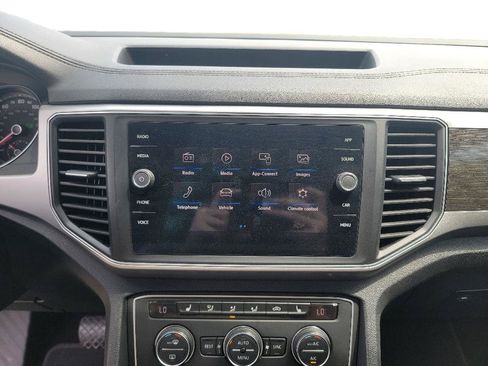 Used 2018 Volkswagen Atlas SE FWD image 18