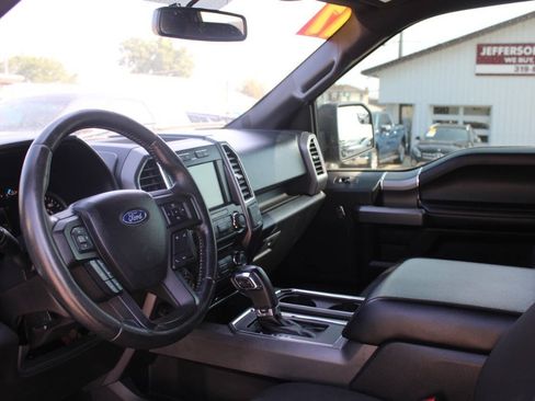 Used 2017 Ford F150 XLT w/ Equipment Group 302A Luxury AWD/4WD image 10