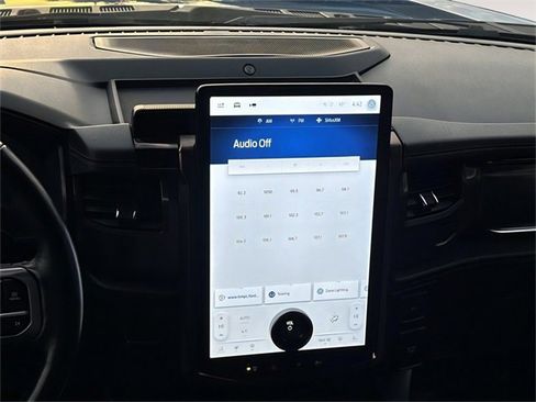 Used 2022 Ford F150 Lightning Lariat image 10