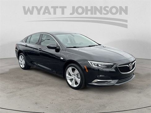 Used 2018 Buick Regal Preferred w/ Sights and Sounds Package image 7
