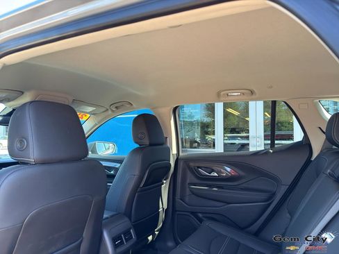 Used 2023 GMC Terrain Denali image 15