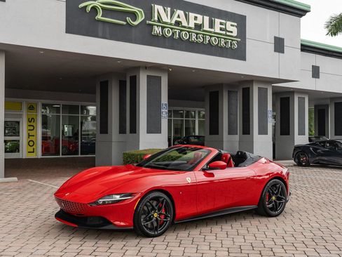 Used 2024 Ferrari Roma Spider image 29