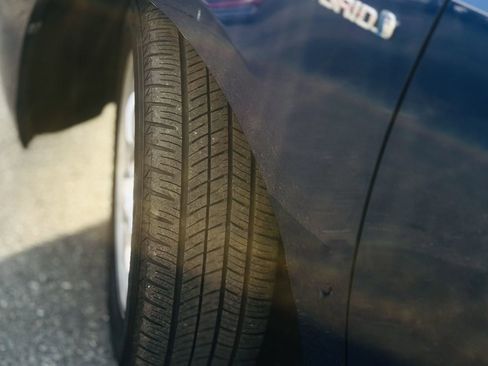 Used 2014 Toyota Prius V Two image 13