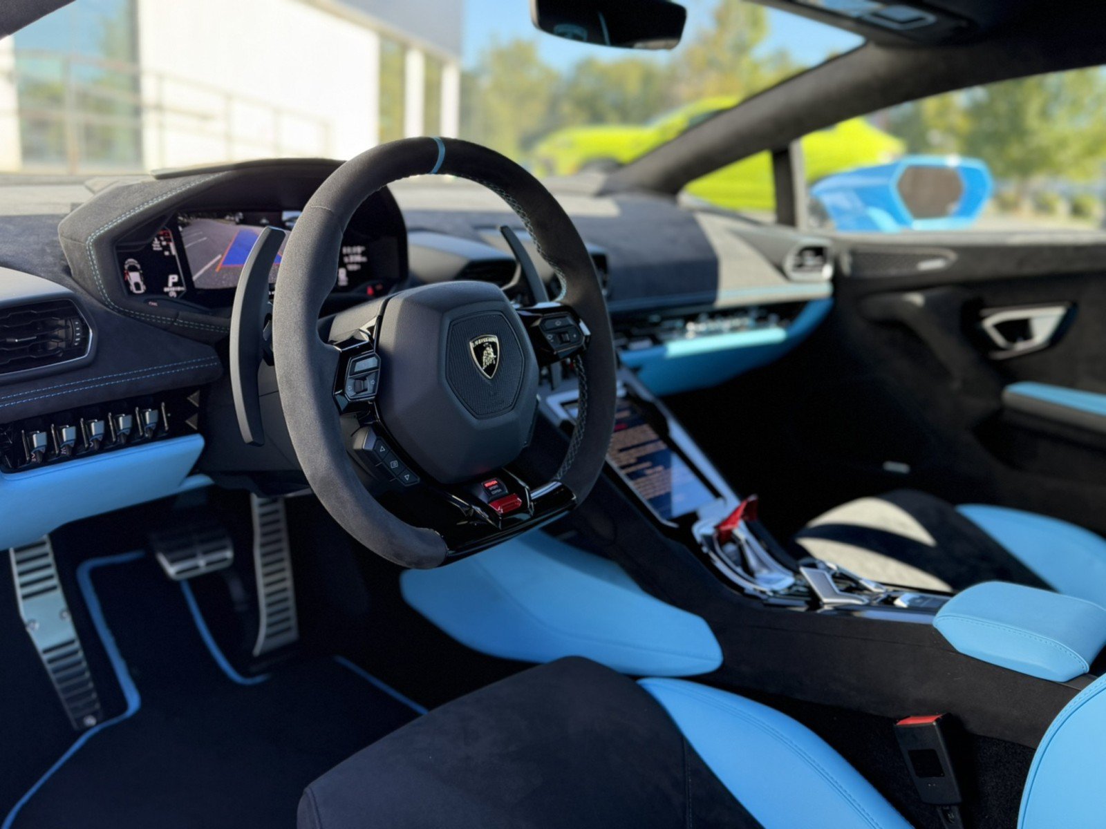 Used 2023 Lamborghini Huracan Tecnica RWD image 9