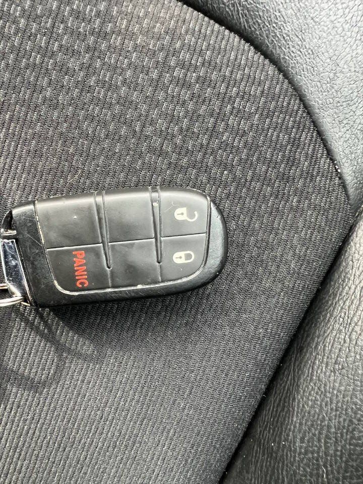 Used 2025 Jeep Compass Trailhawk AWD/4WD image 20