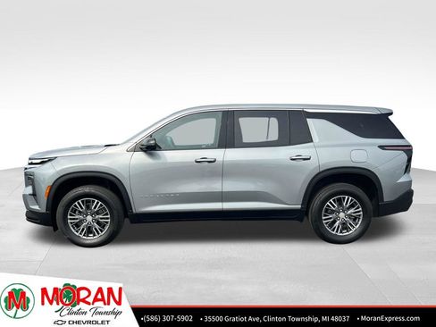 Certified 2024 Chevrolet Traverse LS FWD image 3