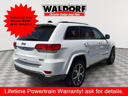 Used 2018 Jeep Grand Cherokee Limited AWD/4WD image 6