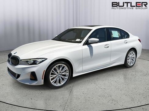 Certified 2023 BMW 330i Sedan w/ Convenience Package RWD image 2