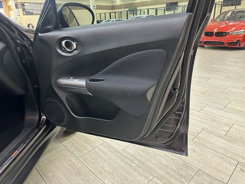 Used 2014 Nissan Juke S image 35