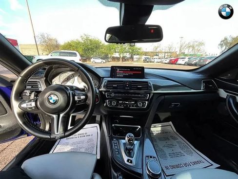 Used 2020 BMW M4 Convertible w/ Competition Package RWD image 24