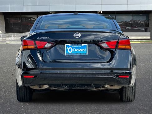 Used 2025 Nissan Altima 2.5 SV FWD image 8