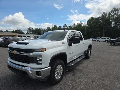 Used 2025 Chevrolet Silverado 2500 LT AWD/4WD image 12