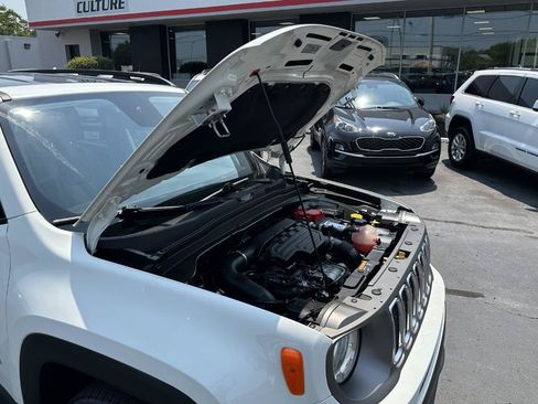 Used 2020 Jeep Renegade Limited w/ UConnect 8.4 Nav Group AWD/4WD image 20