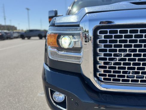 Used 2017 GMC Sierra 3500 Denali w/ Duramax Plus Package AWD/4WD image 37