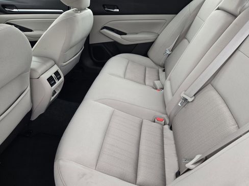 Used 2020 Nissan Altima 2.5 SV image 36