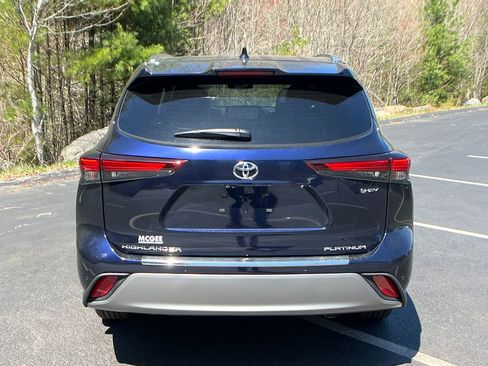 New 2026 Toyota Highlander Platinum AWD/4WD image 4