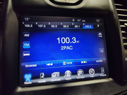 Used 2015 Chrysler 300 S w/ 300S Premium Group image 36