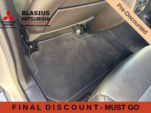 Used 2024 Cadillac XT5 Premium Luxury AWD/4WD image 39