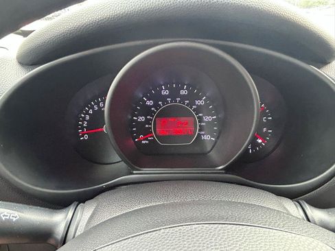 Used 2014 Kia Soul FWD image 21