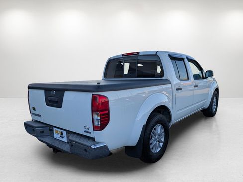 Used 2017 Nissan Frontier SV w/ SV Value Truck Package image 5