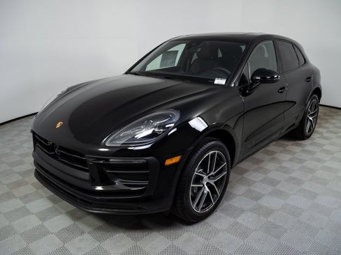 New 2026 Porsche Macan image 1