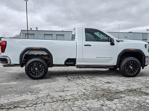 Used 2024 GMC Sierra 2500 Pro w/ Convenience Package image 8