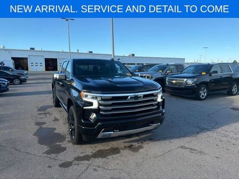 Certified 2024 Chevrolet Silverado 1500 High Country AWD/4WD image 6