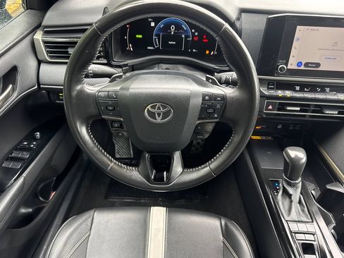 Certified 2025 Toyota Camry SE FWD image 17