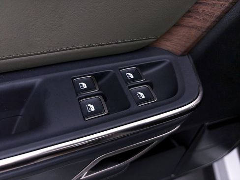 Used 2024 Rivian R1S Adventure AWD/4WD image 18
