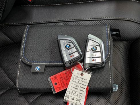 Used 2023 BMW X5 xDrive40i w/ Premium Package image 18